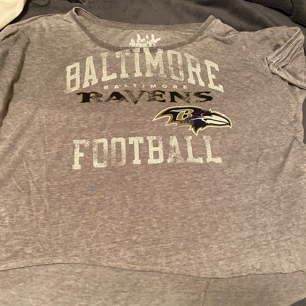 Ravens short sleeve crop top. NWT